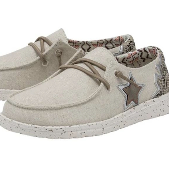 WOMEN'S  HEY DUDE WENDY RODEO TAN STAR - Picture 7 of 8